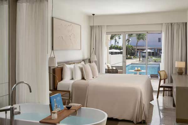 Swim-Up Master Suite at Paradisus Palma Real Resort
